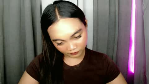 Snapshot of holy_shine chatting on June 2026 10:10:01 PM Bella online show from June 2026 10:10:01 PM