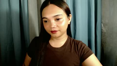 Snapshot of holy_shine chatting on June 2026 11:18:02 PM Bella online show from June 2026 11:18:02 PM