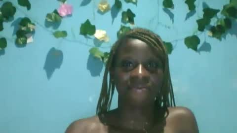 Queen online show from September 2025 07:04:01 PM