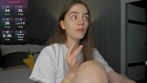 Snapshot of honey_chantal chatting on June 2026 07:38:02 PM Chantal online show from June 2026 07:38:02 PM