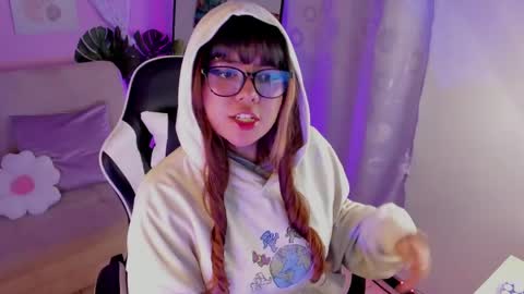 Milenka online show from May 2026 06:48:01 PM