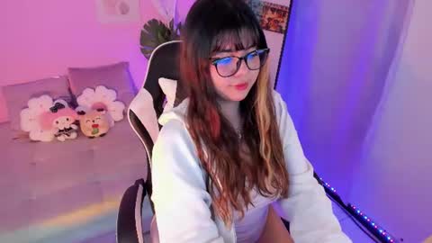 Milenka online show from June 2026 07:04:01 PM