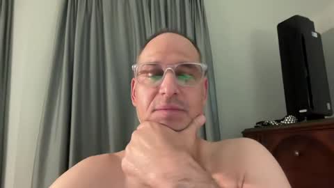 Snapshot of honey_man14 chatting on July 2026 04:01:02 PM honey_man14 online show from July 2026 04:01:02 PM