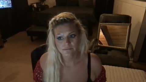 honeybuhnny online show from March 2026 07:03:01 AM