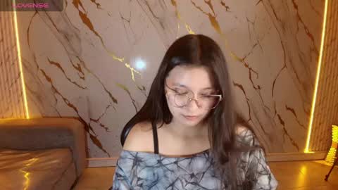 Snapshot of honeydoll_tf chatting on May 2026 12:55:02 PM honeydoll_tf online show from May 2026 12:55:02 PM