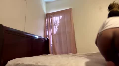 honeypott01 online show from November 2025 05:30:01 PM