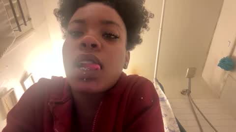 honeypott01 online show from April 2026 01:01:01 PM