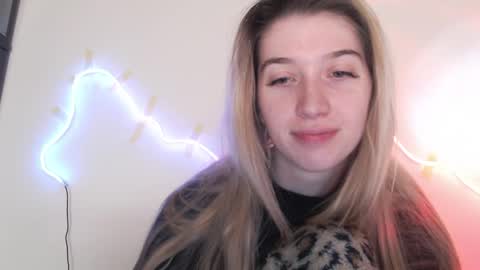 honeyveil online show from April 2026 11:42:02 AM