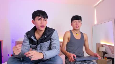 hoot_booys_ online show from March 2026 01:17:01 PM