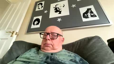 Snapshot of horny_147 chatting on May 2026 09:40:01 AM Cum suck Me off online show from May 2026 09:40:01 AM