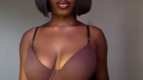 Snapshot of horny_goddess_delilah chatting on May 2026 11:38:01 AM delilah online show from May 2026 11:38:01 AM