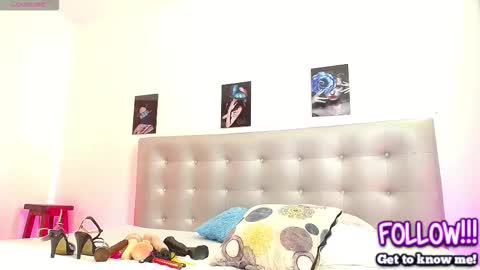 Juliette Roberts online show from March 2026 05:19:01 PM