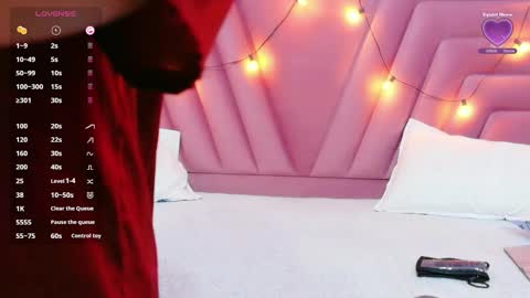 Khloe  online show from March 2026 12:31:01 PM