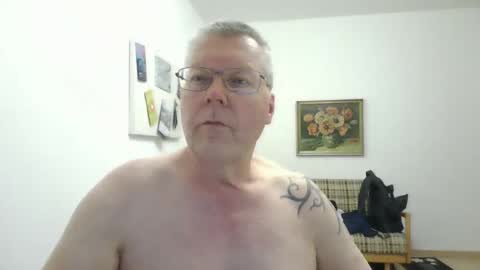 Snapshot of hornydick874303 chatting on May 2026 08:18:02 PM Meikelmeier online show from May 2026 08:18:02 PM
