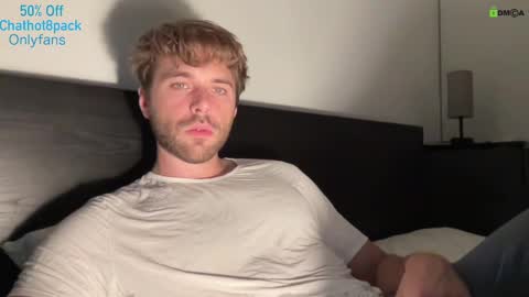 Edward aka Wolf online show from October 2025 10:43:02 PM