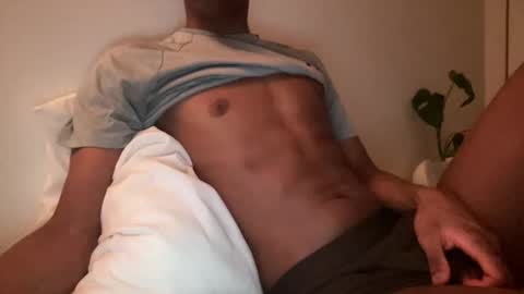 Snapshot of hot_b3n chatting on April 2026 08:48:01 AM Ben online show from April 2026 08:48:01 AM