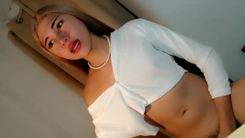 hot_little_angel18 online show from May 2026 02:27:01 AM