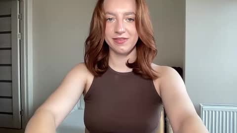 Lina online show from November 2025 10:14:01 AM