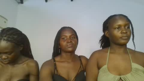 Petite online show from June 2026 01:33:01 PM
