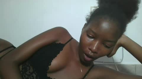 Snapshot of hotbabbee chatting on June 2026 06:40:01 AM love online show from June 2026 06:40:01 AM