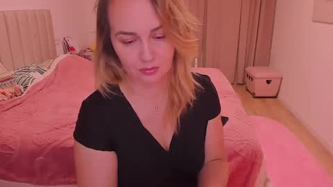 Snapshot of hotbabette chatting on December 2024 11:07:01 AM SweetBrendy online show from December 2024 11:07:01 AM