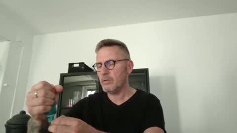 Snapshot of hotcriss76 chatting on April 2026 10:37:01 AM HotCriss online show from April 2026 10:37:01 AM