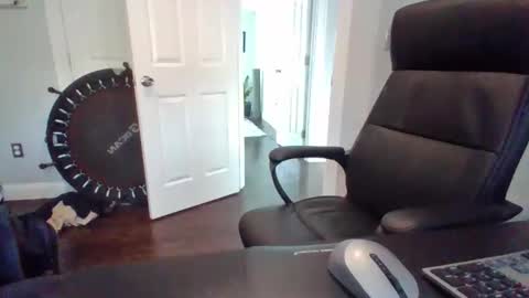 Snapshot of hotdog1124 chatting on April 2026 12:10:01 PM hotdog1124 online show from April 2026 12:10:01 PM