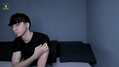 QUENTIN online show from April 2026 05:25:01 AM