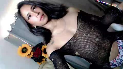 hotgirl_krisxx online show from November 2025 05:12:03 AM