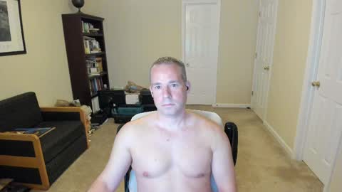 hotmale4u692000 online show from May 2026 02:50:01 AM