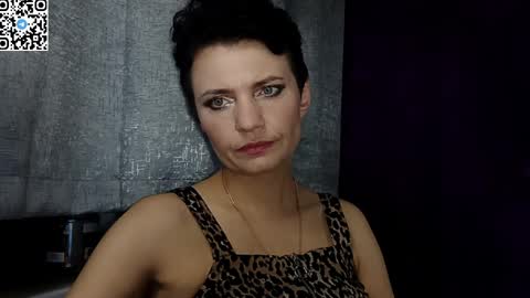 hotmamaqueen234 online show from May 2026 07:52:02 PM