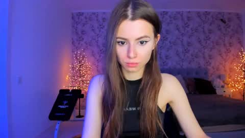 Snapshot of hotmolly_ chatting on June 2026 06:22:02 PM hotmolly_ online show from June 2026 06:22:02 PM