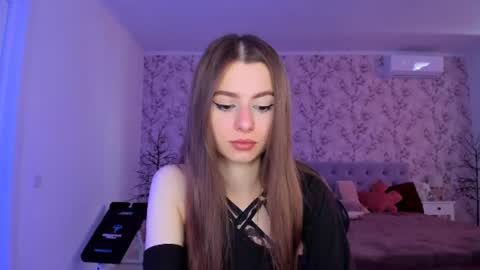 Snapshot of hotmolly_ chatting on June 2026 09:45:01 AM hotmolly_ online show from June 2026 09:45:01 AM