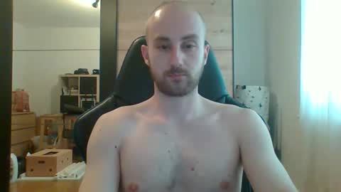 hotswissboy98 online show from May 2026 01:39:02 PM