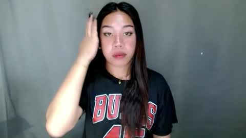 jelaigrande  online show from April 2026 10:32:02 PM