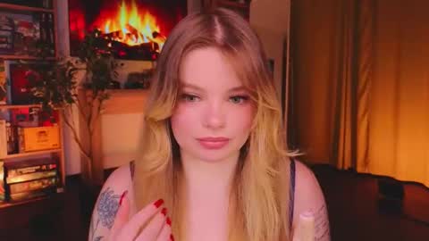 Snapshot of hottie_jane chatting on November 2025 03:05:01 PM Jane online show from November 2025 03:05:01 PM