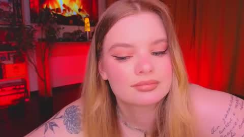 Snapshot of hottie_jane chatting on December 2025 03:52:01 PM Jane online show from December 2025 03:52:01 PM