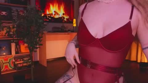 Snapshot of hottie_jane chatting on February 2026 07:04:01 PM Jane online show from February 2026 07:04:01 PM