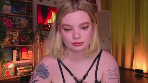 Snapshot of hottie_jane chatting on April 2026 09:51:02 AM Jane online show from April 2026 09:51:02 AM