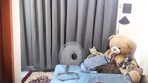 HottieChloe online show from April 2026 07:35:01 AM