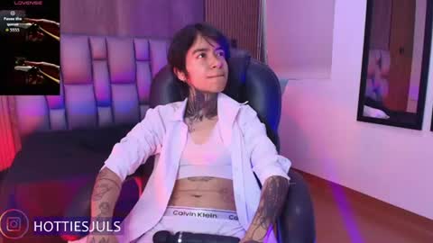 Juls online show from June 2026 07:19:01 PM