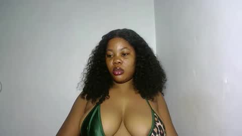 hotty_lora889 online show from February 2026 08:02:01 AM