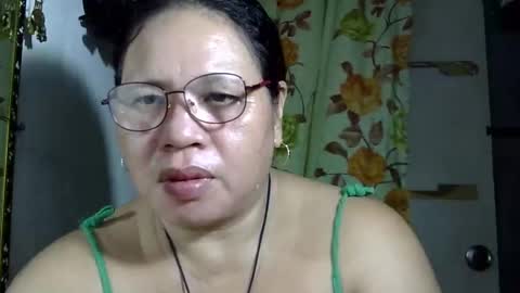 Snapshot of hottycrissy4u chatting on June 2026 01:21:02 AM hottycrissy4u online show from June 2026 01:21:02 AM