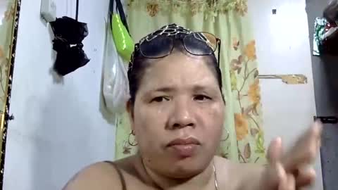 Snapshot of hottycrissy4u chatting on June 2026 05:20:02 AM hottycrissy4u online show from June 2026 05:20:02 AM