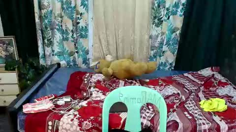Snapshot of hugemassivesnake chatting on June 2026 06:29:02 PM hugemassivesnake online show from June 2026 06:29:02 PM