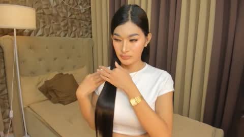 hunkhomerontop online show from November 2025 08:25:01 AM