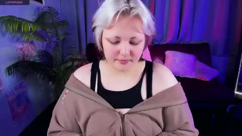 Hwasa online show from April 2026 06:05:01 AM