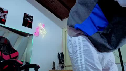 kelvis online show from April 2026 02:24:02 AM