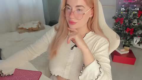 HiI am  EvaPVT is open  online show from December 2025 10:57:01 AM