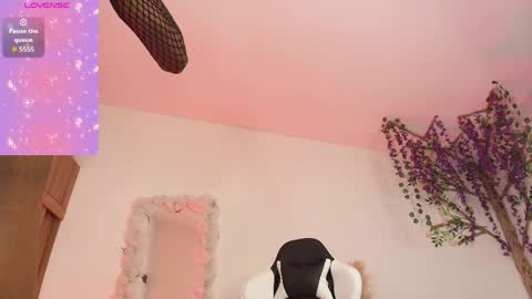 iamandrey_ online show from April 2026 11:00:01 PM